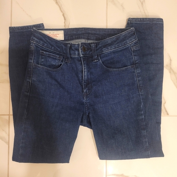 GAP Mid-Rise Jeggings - Picture 3 of 7